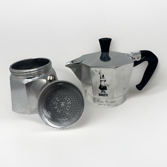 Bialetti Moka Express - Stovetop Espresso Maker - 3 Cup - Picture 1 of 9